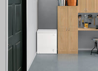 Frigidaire 5 Cu. Ft. Chest Freezer – FFFC05M2UW|Congélateur coffre Frigidaire de 5 pi3 - FFFC05M2UW|FFFC05UW