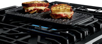 Frigidaire Gallery 5.4 Cu. Ft. Air Fry Convection Gas Range - FGGH3047VD|Cuisinière à gaz Frigidaire Gallery de 5,4 pi3 à convection et à commandes frontales - FGGH3047VD|FGGH304D