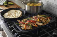 Frigidaire Gallery 5.4 Cu. Ft. Air Fry Convection Gas Range - FGGH3047VF|Cuisinière à gaz Frigidaire Gallery de 5,4 pi3 à convection et à commandes frontales - FGGH3047VF|FGGH304F