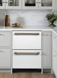Café 5.7 Cu. Ft. Built-In Dual-Drawer Refrigerator - CDE06RP4NW2 | Réfrigérateur encastré Café de 5,7 pi³ à deux tiroirs - CDE06RP4NW2 | CDE06RPW