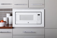 GE 30" Built-In Microwave Trim Kit – JX830WFC|Trousse d'encastrement GE de 30 po pour four à micro-ondes encastré – JX830WFC|JX830WFC