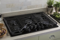 GE 30" Built-In Gas Cooktop - JGP5030DLBB|Surface de cuisson à gaz encastrée GE de 30 po – JGP5030DLBB|JGP5030B