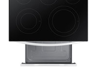Samsung 6.3 Cu. Ft. Freestanding Electric Range with Air Fry - NE63A6511SW/AC | Cuisinière électrique amovible Samsung de 6,3 pi3 avec friture à air - NE63A6511SW/AC | NE63A65W