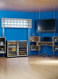 Frigidaire 4.4 Cu. Ft. Two-Zone Wine Cooler - FFWC3822QS | Refroidisseur à vin Frigidaire de 4,4 pi3 à 2 zones – FFWC3822QS | FFWC382S