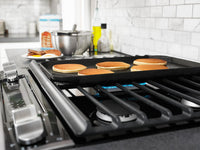 Whirlpool 5.8 Cu. Ft. Slide-In Gas Range with EZ-2-Lift™ Hinged Grates - WEG745H0FS|Cuisinière encastrable au gaz Whirlpool de 5.8 pi3 - WEG745H0FS|WEG745HS